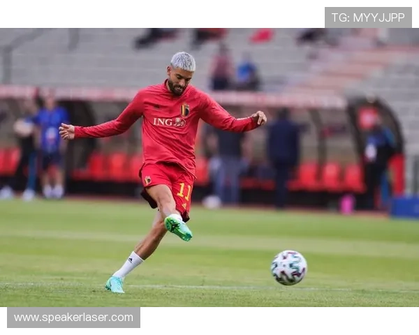 希腊足球传奇人物盘点：那些闪耀世界舞台的明星球员